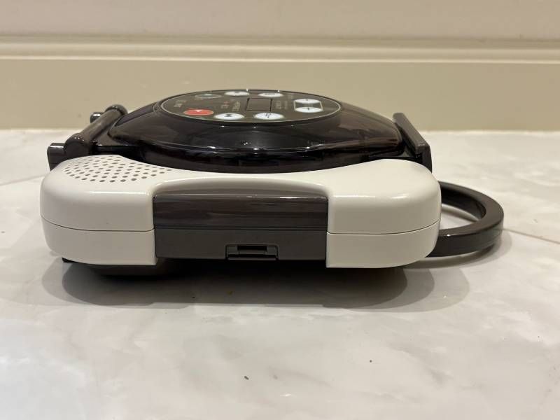 TWINBIRD ツインバード 防水 ポータブルCDプレイヤー AV-J166 音出しok