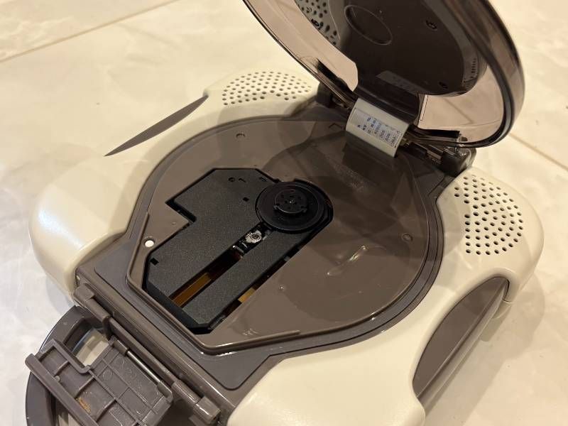 TWINBIRD ポータブルCDプレーヤー AV-J166 TWINBIRD ポータブルCDプレーヤー AV-J166