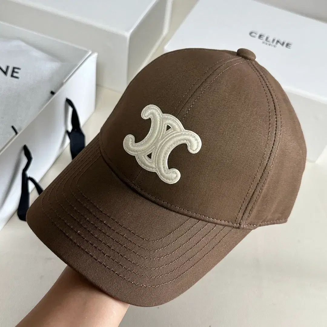 あんしん鑑定付き♪CELINE ブラウンキャップ Lサイズ あんしん鑑定付き♪CELINE ブラウンキャップ Lサイズ