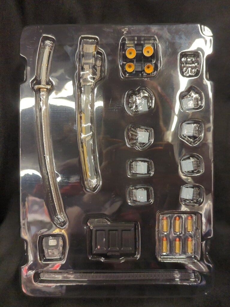 Flame Toys 鉄機巧 アルトアイゼン - メルカリ