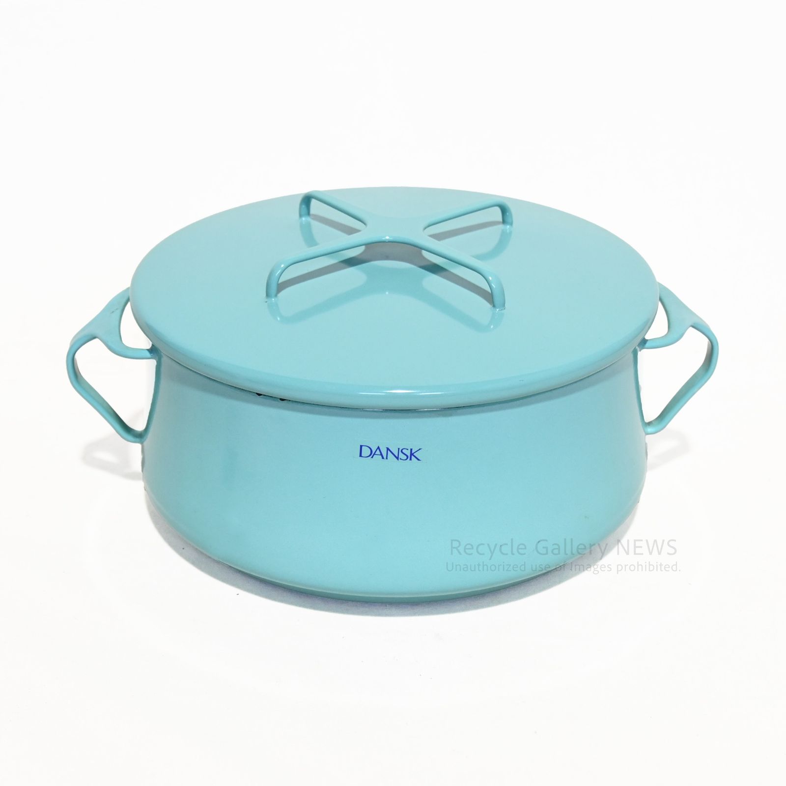 廃盤品　DANSKダンスク　両手鍋 キャセロール 18cm ホーロー　白　美品 廃盤品 DANSKダンスク 両手鍋 キャセロール 18cm ホーロー 白 美品