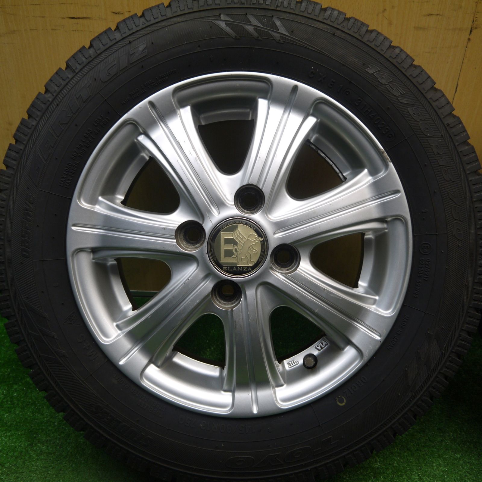 バリ溝 23年 9分 スタッドレス 145 80 R 13 トーヨー オブザーブ ガリット GIZ ELANZA 社外 アルミ 13インチ PCD 100 4 H ス