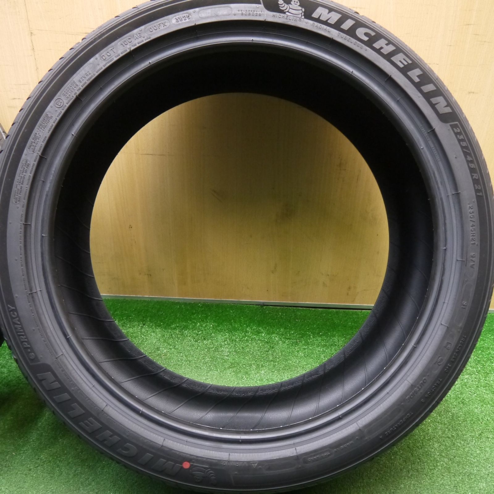 yo（新車即外し）送料無料Michelin ePRIMACY MICHELIN e·PRIMACY（イー プライマシー） | 乗用車用タイヤ | 日本