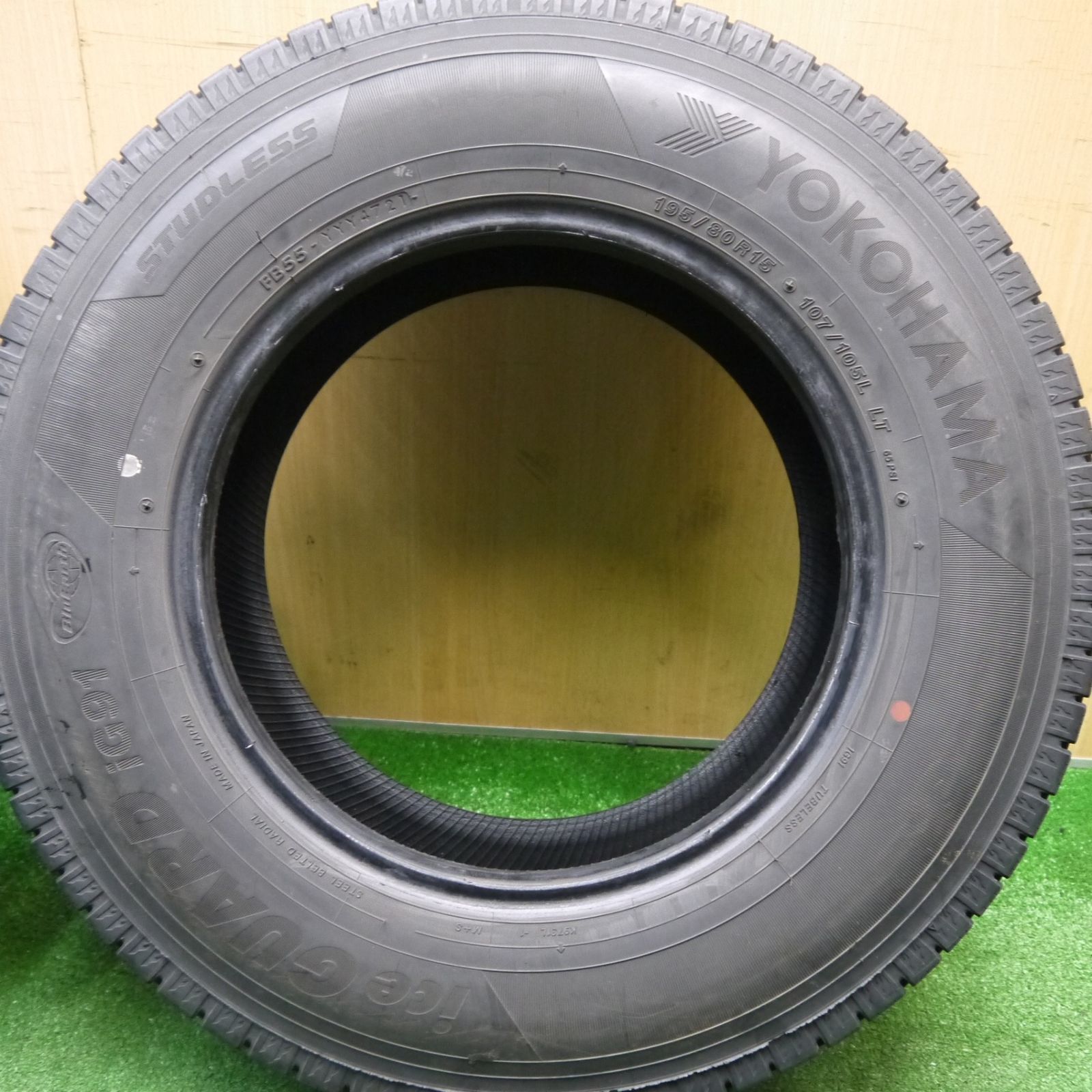 バリ溝！21年！9.5分☆スタッドレス 195/80R15 107/105L ヨコハマ 