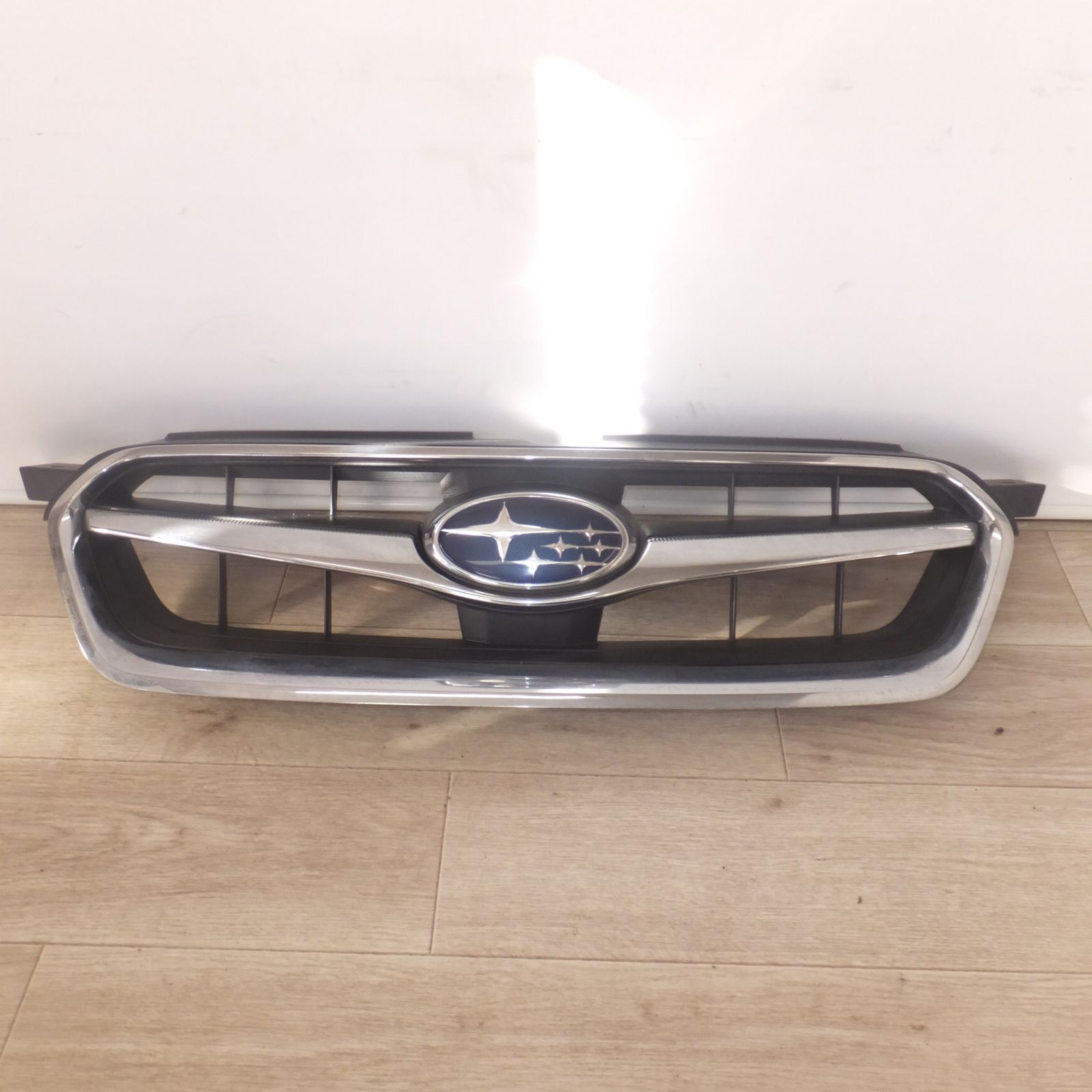 送料無料] ☆スバル SUBARU レガシィ BL5 BP5 フロントグリル 91121