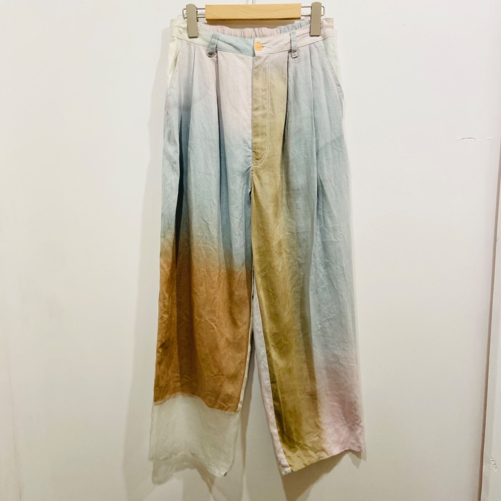 松田唯 テキスタイルブランド YUI MATSUDA 2タック 手染め マルチカラー 総柄 イージーパンツ シアー素材切り替え 日本製 み