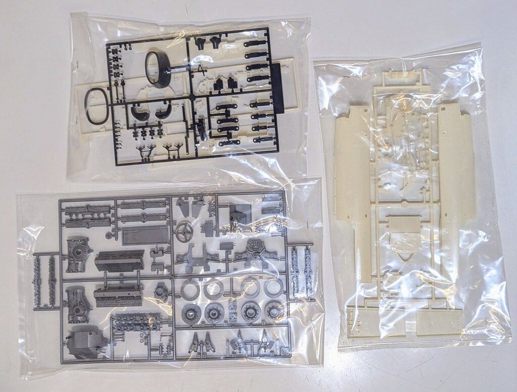 タミヤ 1 12 ビッグスケール Honda RA 273 エッチングパーツ付き 32