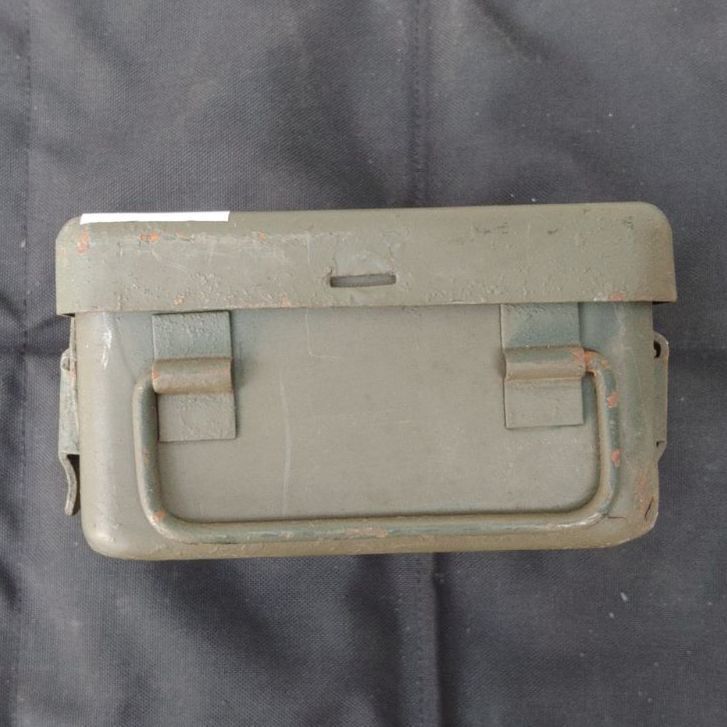 フランス軍実物】 FIRST AID KIT CASE メディカルケース - メルカリ