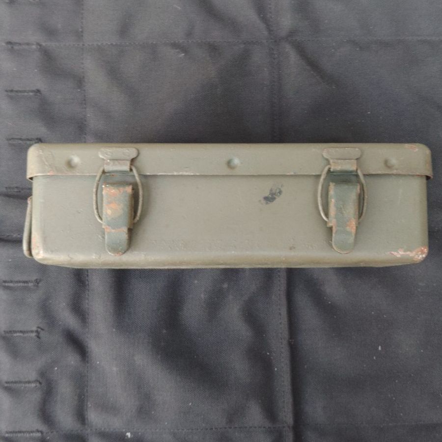 フランス軍実物】 FIRST AID KIT CASE メディカルケース - メルカリ