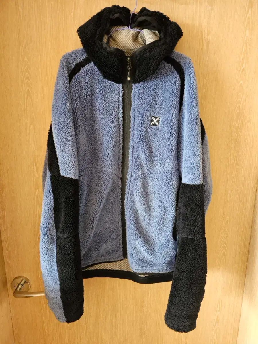 モンチュラ フリース フード XL