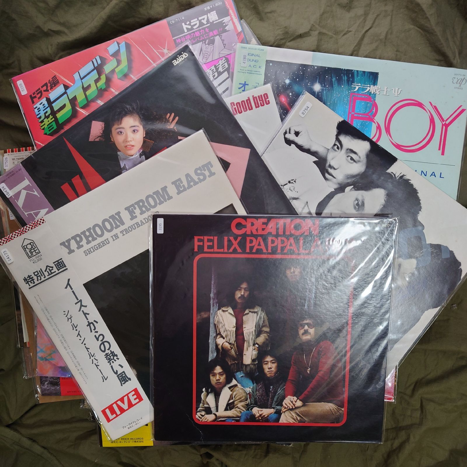 【良品】希少レコードまとめ売り 新入荷情報】「A WORK OF ART VINYL」最新号のVol.13が入荷しました。