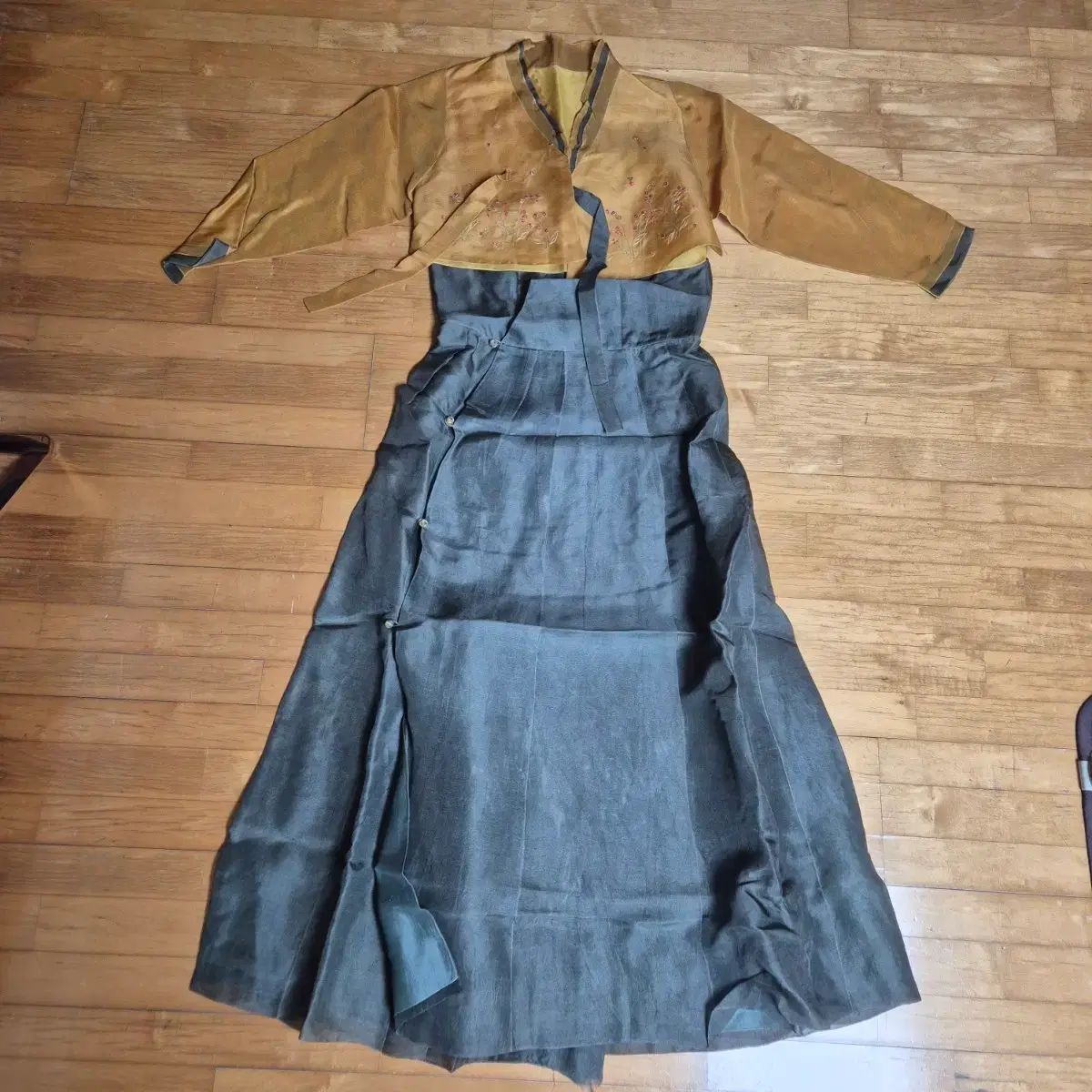 新品) レディース 改良チマチョゴリ 3ピース 出品 - メルカリ