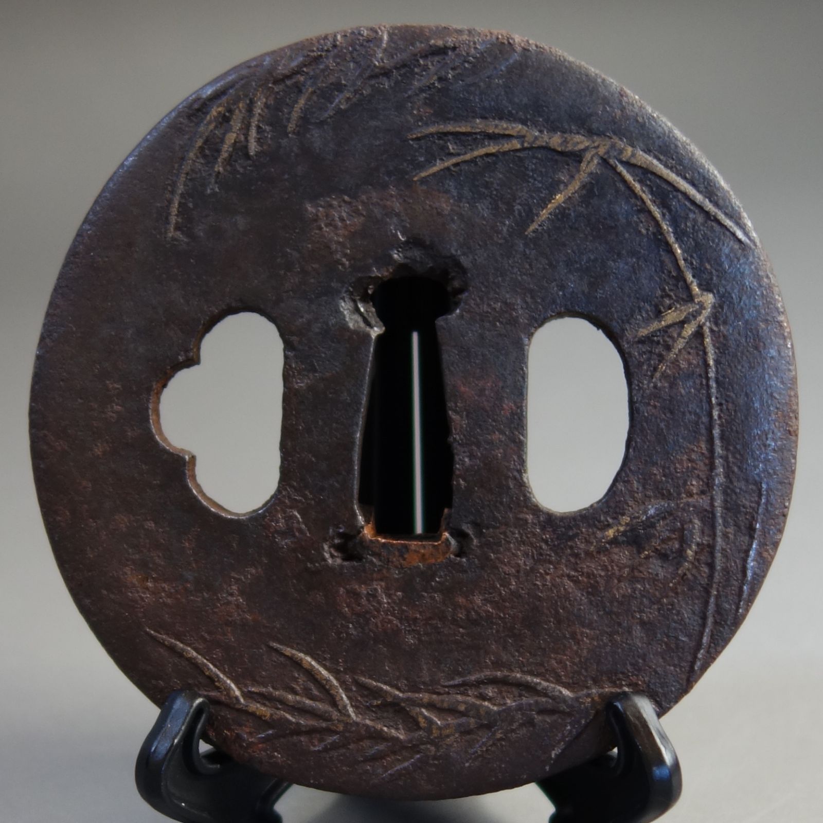 鍔 日本刀 武具 鉄 商品詳細｜日本刀の通信販売【刀剣 はせ川】鍔（つば）・刀袋の取り扱い