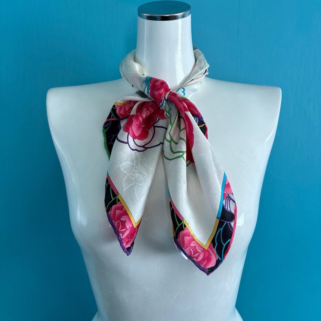 c25 LEONARD レオナール ハンカチ スカーフ シルク混 花柄 57cm - メルカリ