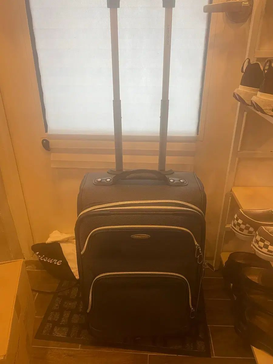 サムソナイト ブラック 旅行用 キャリアー 50 x 35 25