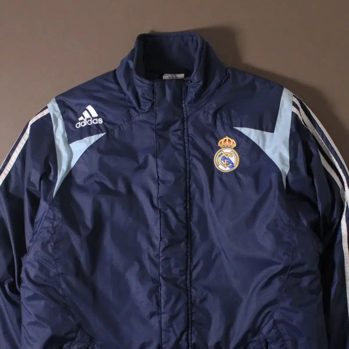 adidas レアルマドリード　ダウン　M レアル・マドリード サッカー ダウンジャケット 2020/21 - アディダス