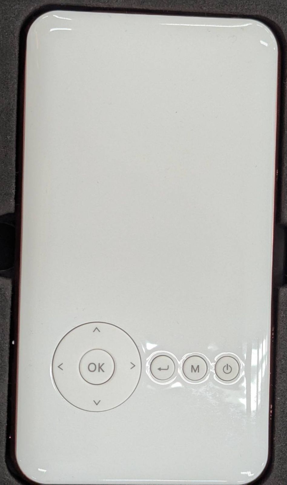 UENO-mono】ミニスマートプロジェクター「KABĒNI」 - メルカリ