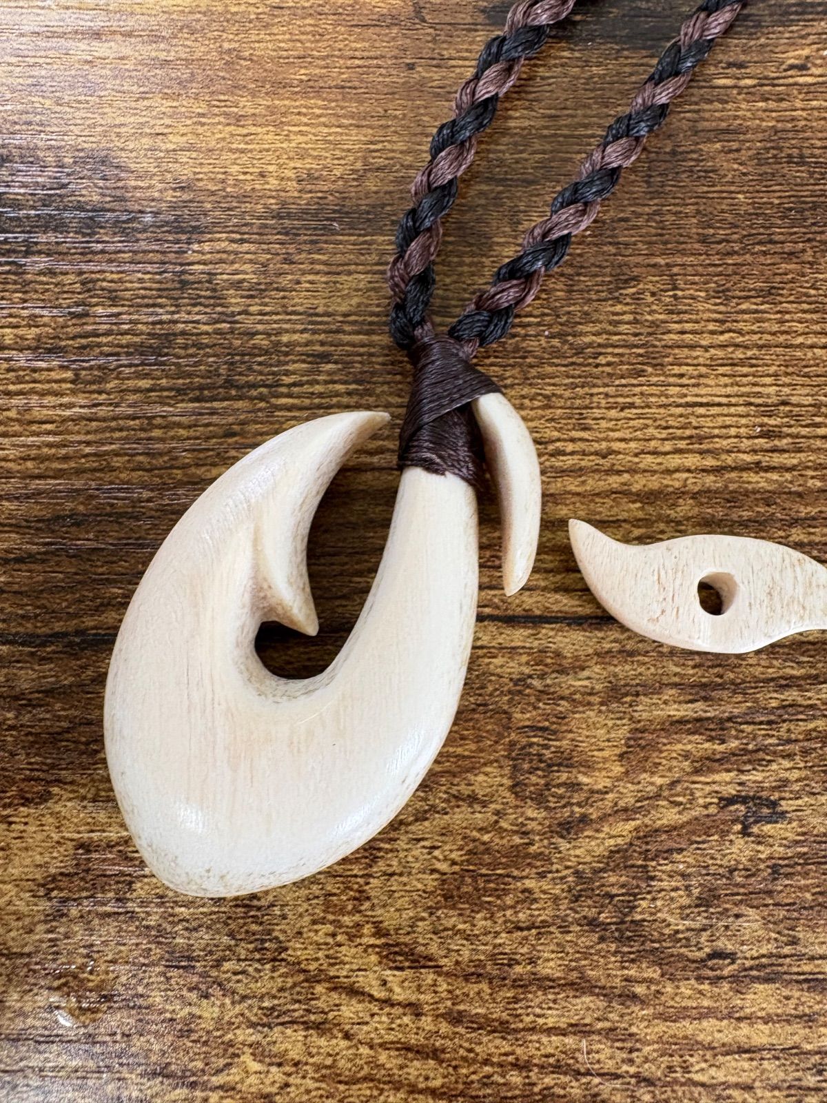 ボーンカービングネックレス(sw66)マッコウ ボーンカービングネックレス(sw83)Mサイズ マッコウ - メルカリ