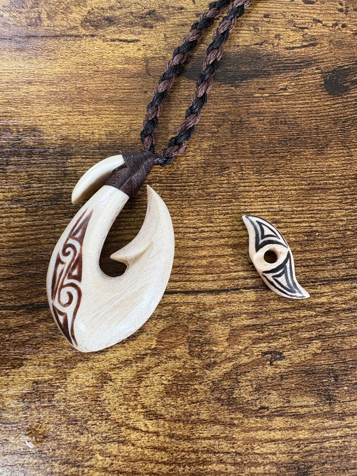 ボーンカービングネックレス(sw41)マッコウ値下げ ボーンカービングネックレス(sw41)マッコウ値下げ