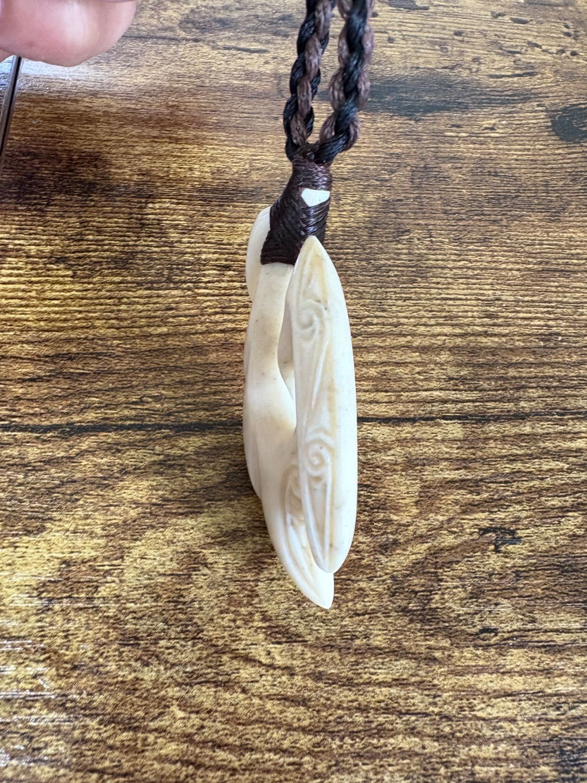 ボーンカービングネックレス(sw86)Mサイズ マッコウ - メルカリ