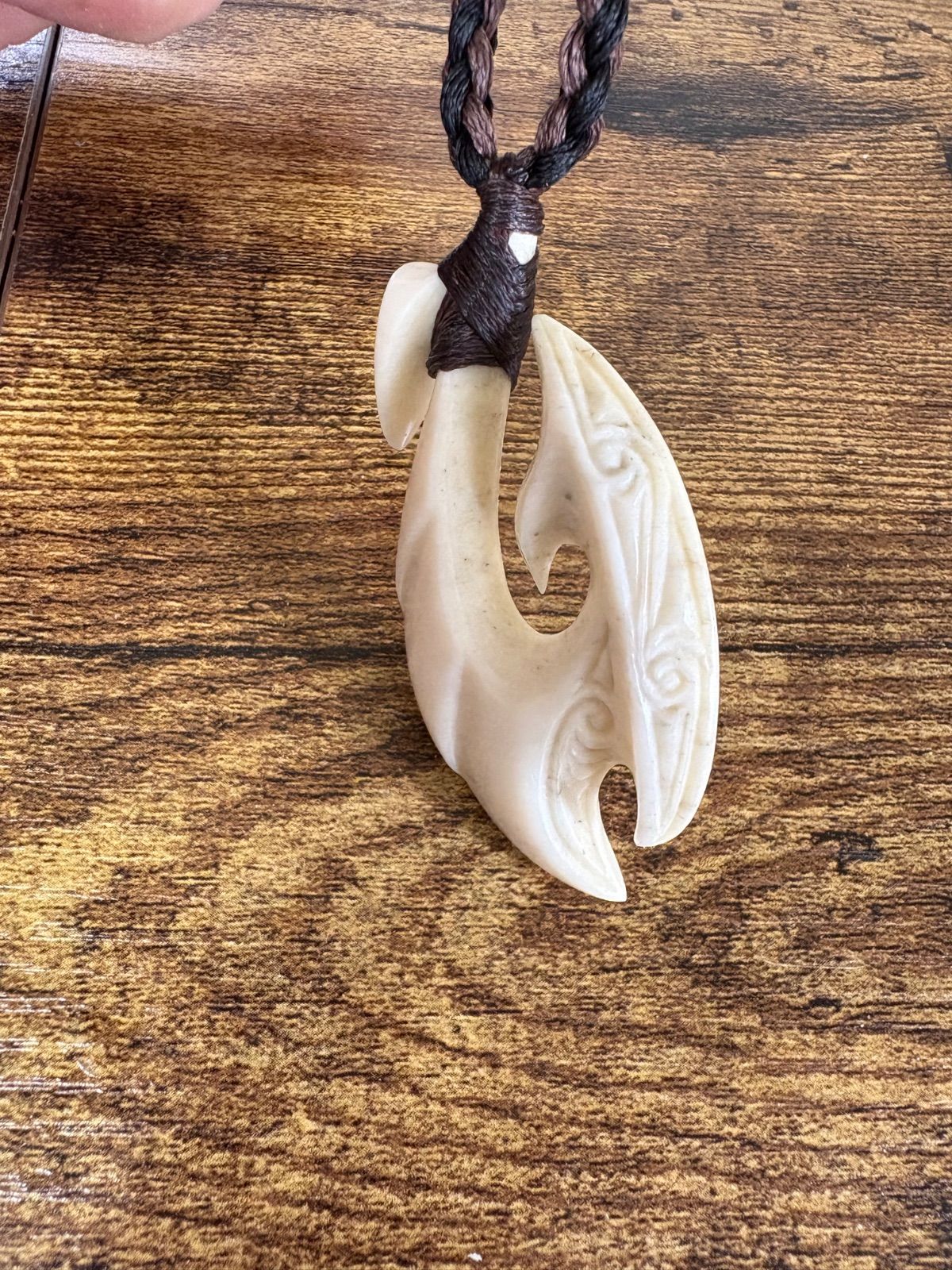 ボーンカービングネックレス(sw86)Mサイズ マッコウ - メルカリ