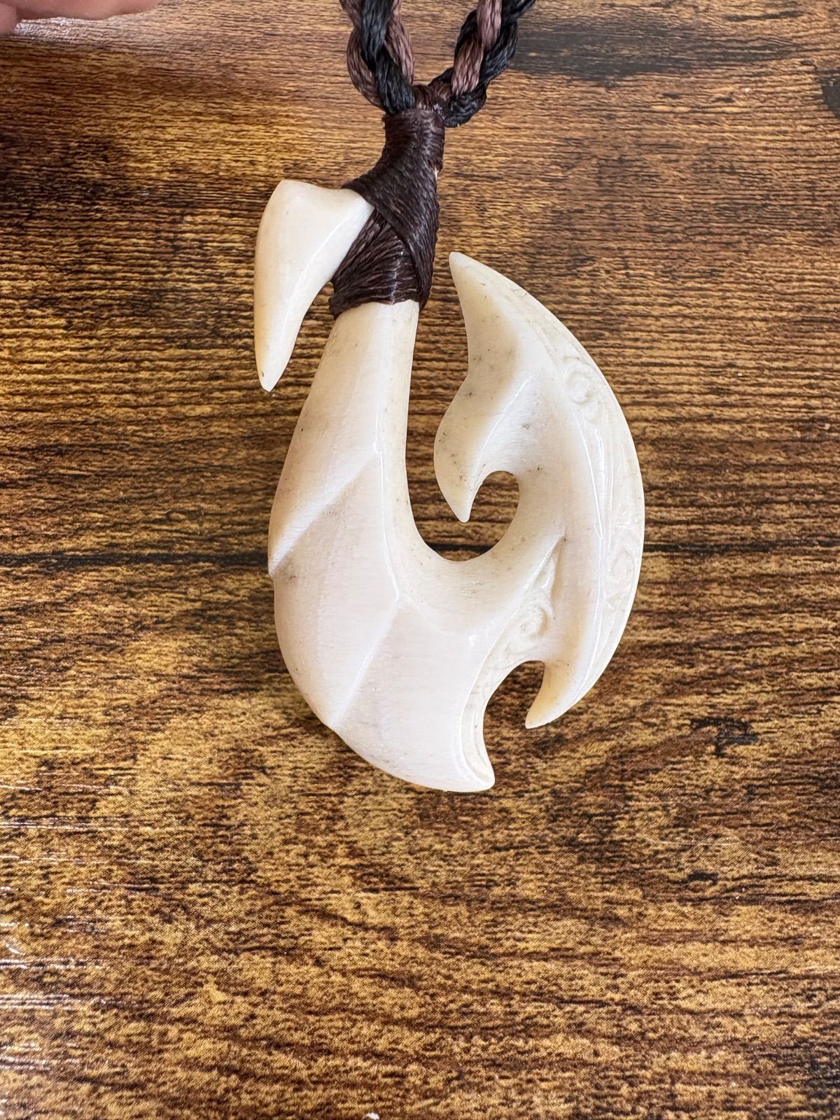ボーンカービングネックレス(sw86)Mサイズ マッコウ - メルカリ