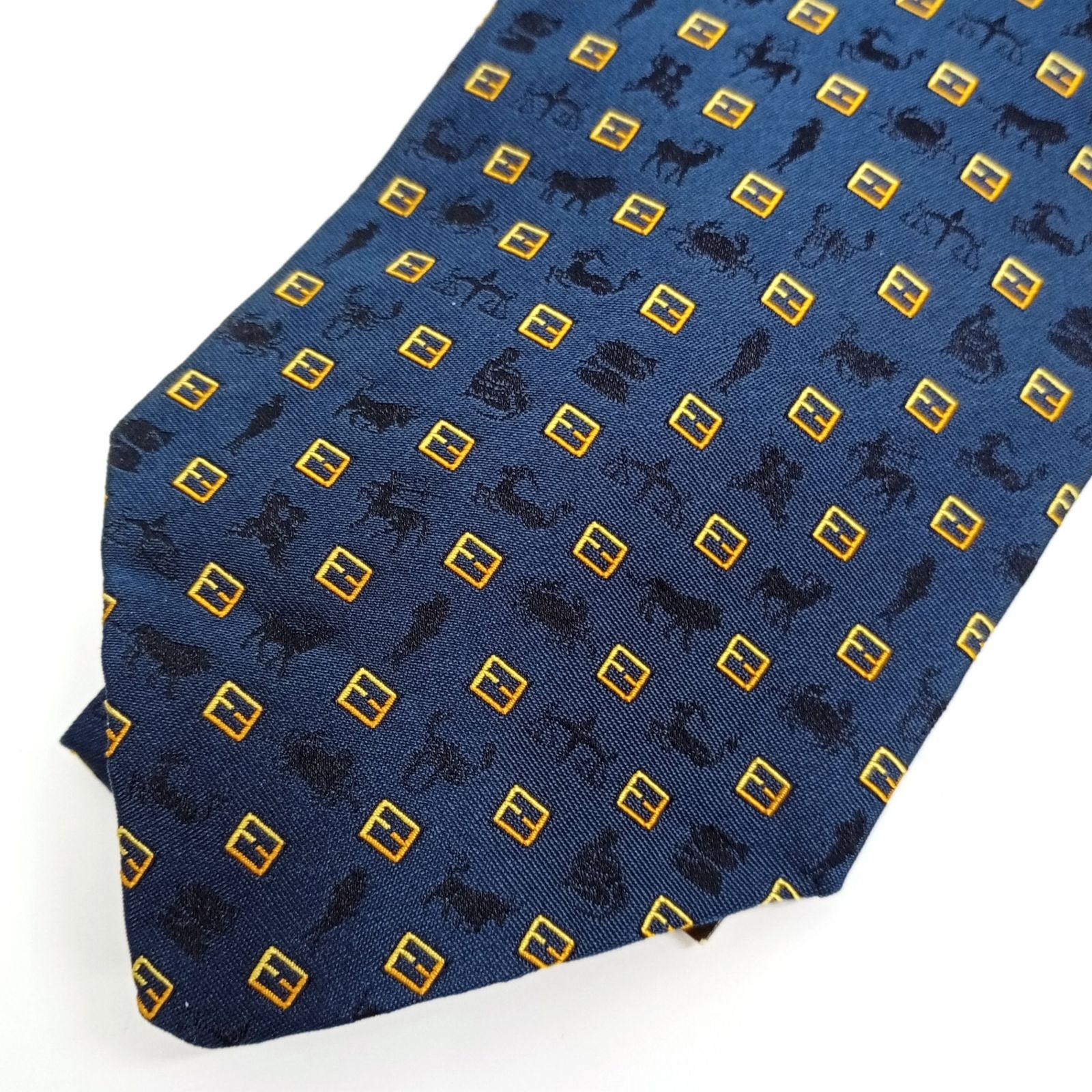 FENDI フェンディ ネクタイ ネイビー 新品未使用 FENDI フェンディ ネクタイ ネイビー 未使用 長期保管品 総柄 ビジネス