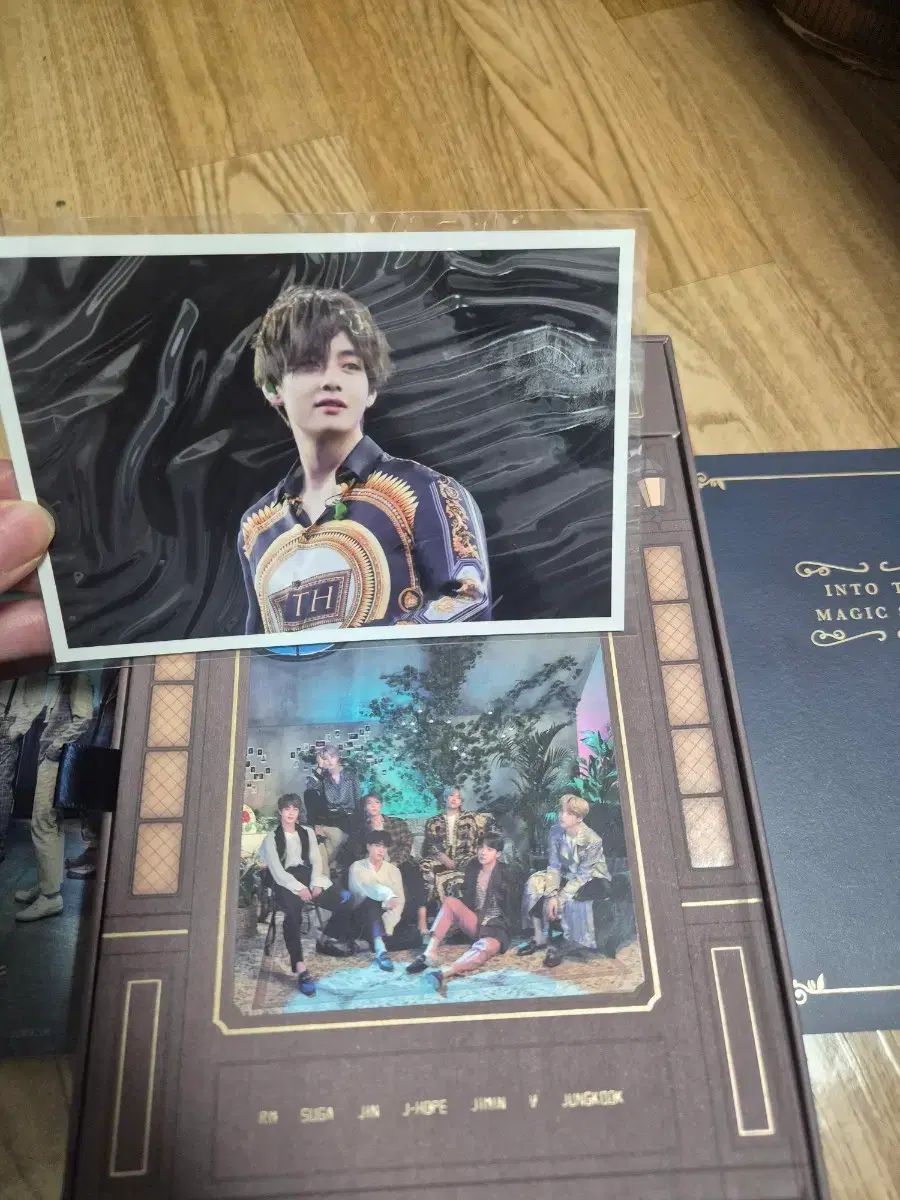 BTS Magic Shop ブルーレイ+ヴィ(V・テヒョン・テテ) トレカ 出品