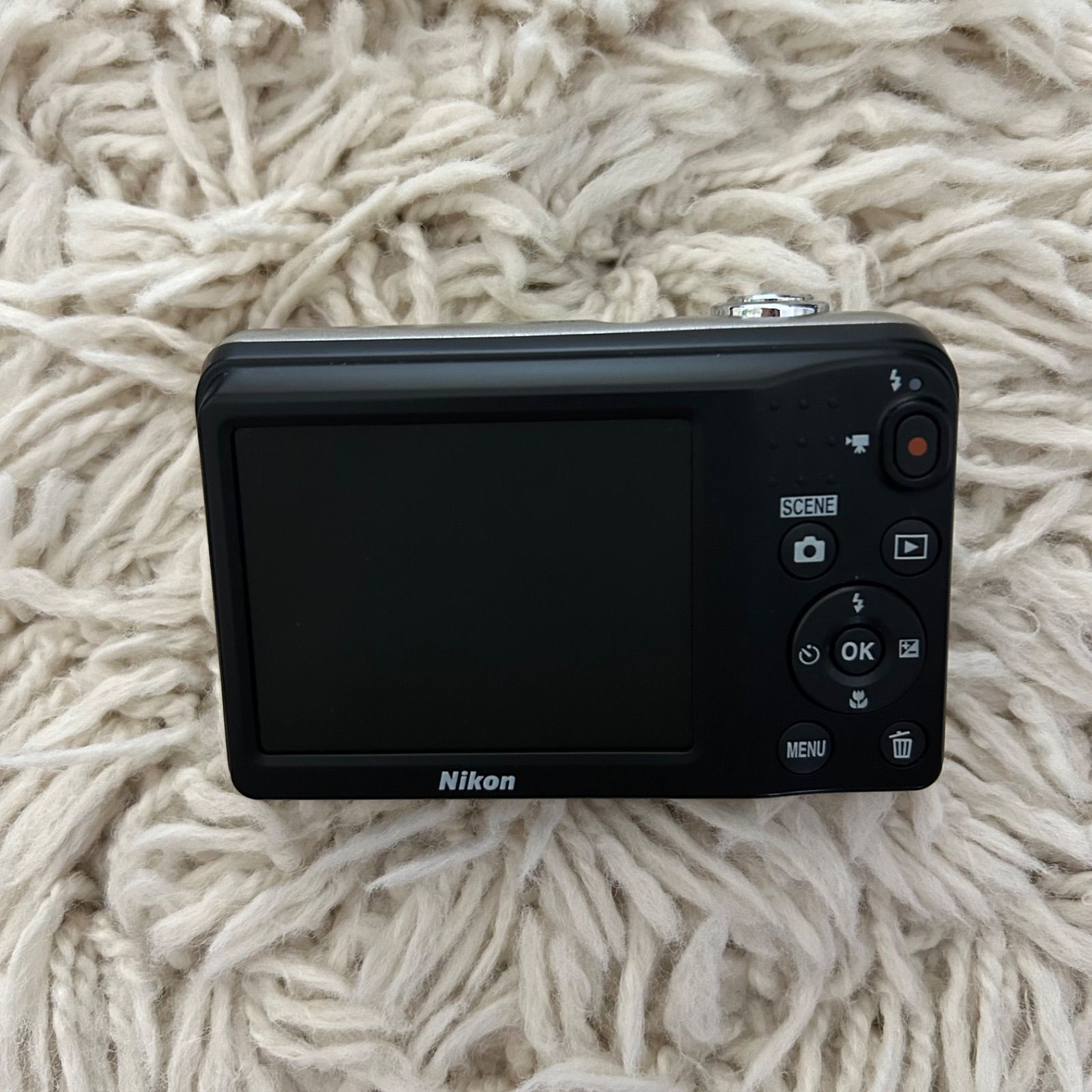 ✨大人気✨】Nikon COOLPIX A10 コンデジ 平成レトロ シルバー - メルカリ