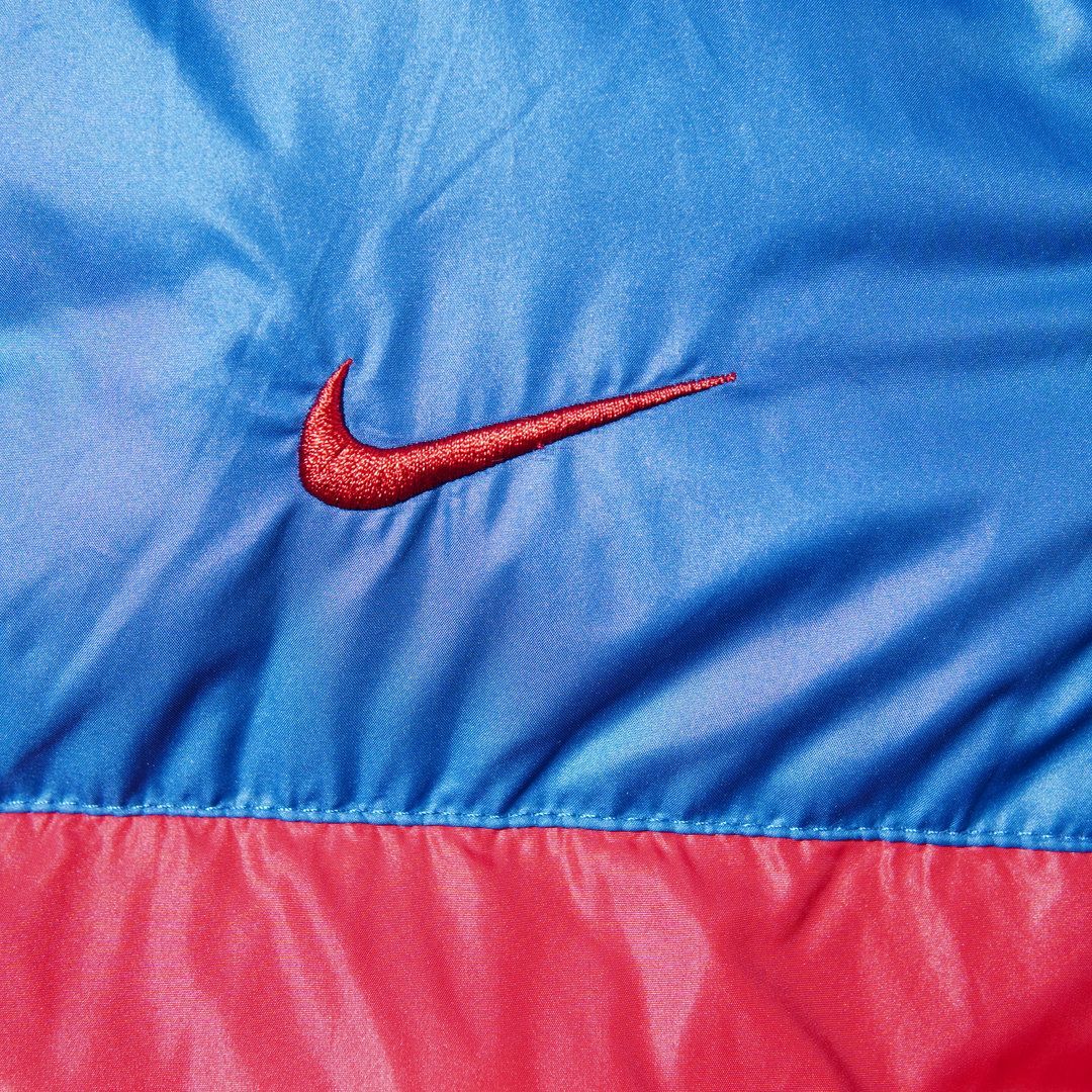 ナイキ NIKE FC バルセロナ ダウンジャケット M 相当 表記 S レッド
