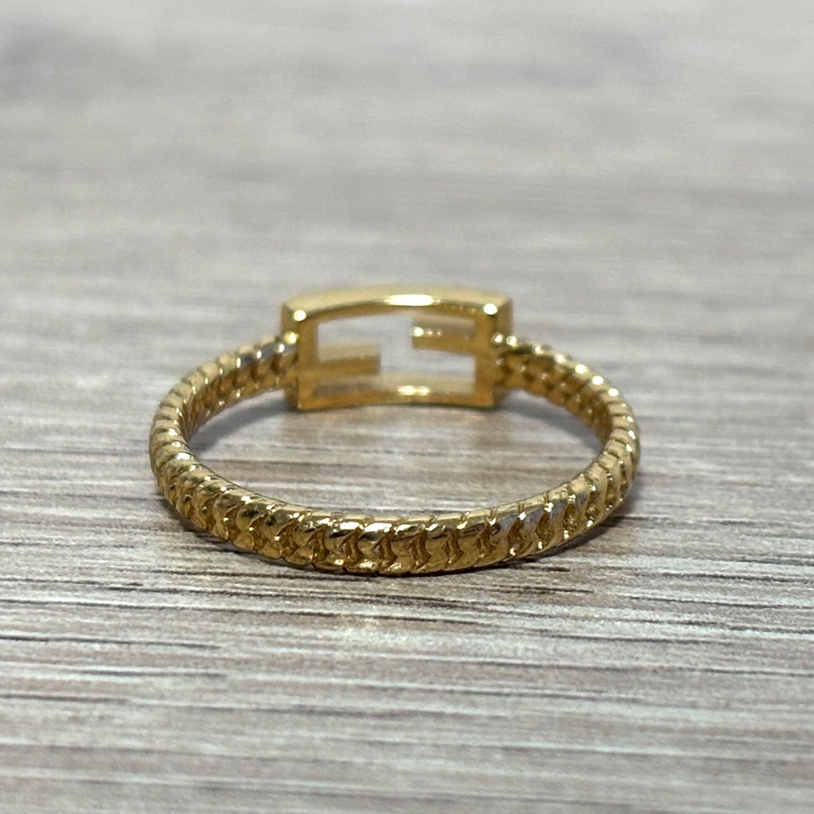 【定番】【あんしん鑑定利用可】Fendi FFリング ゴールドカラー 定番】【あんしん鑑定利用可】Fendi FFリング ゴールドカラー - メルカリ