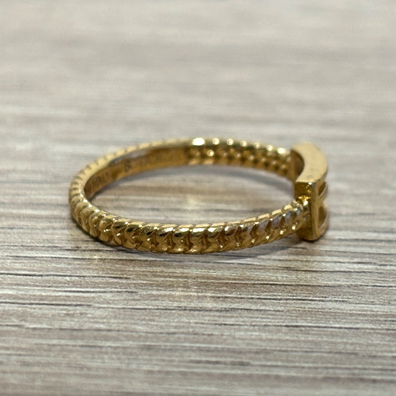 FENDI フェンディ FFロゴ リング 指輪 ゴールドカラー ベルトモチーフ