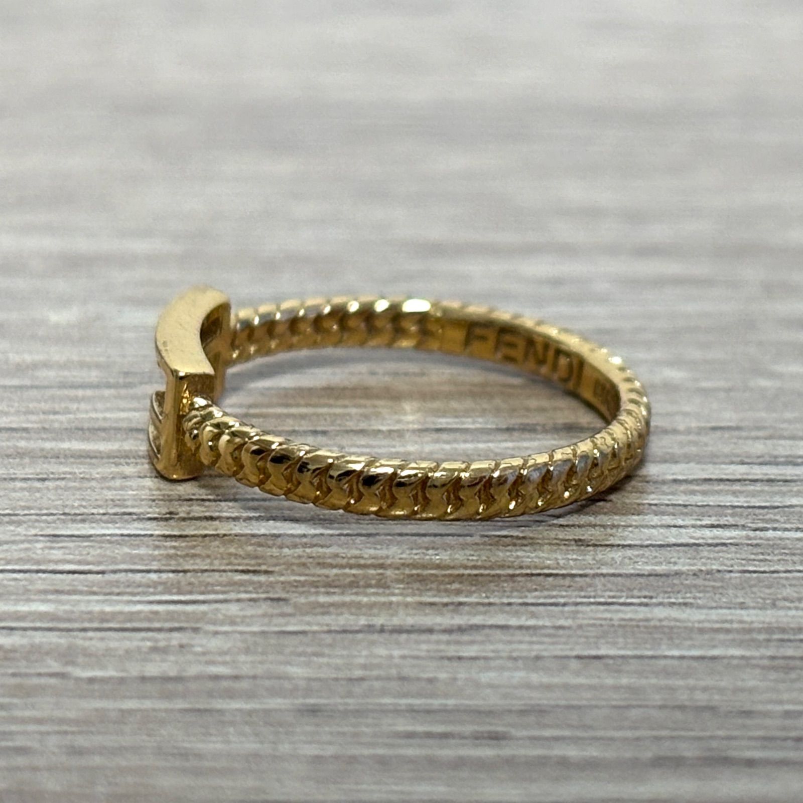 【定番】【あんしん鑑定利用可】Fendi FFリング ゴールドカラー 定番】【あんしん鑑定利用可】Fendi FFリング ゴールドカラー - メルカリ