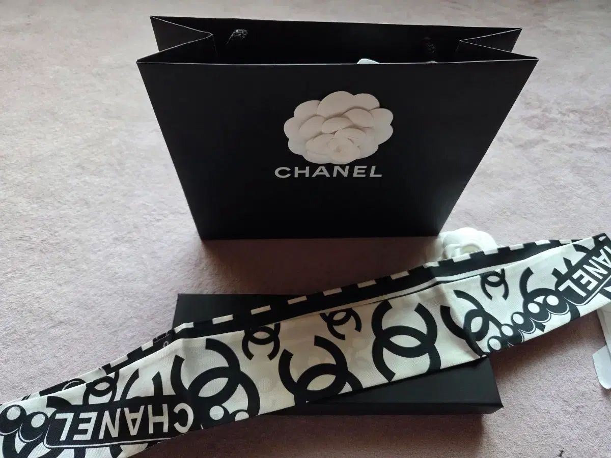 シャネルシルクシフォンスカーフ CHANELシャネル】シフォンスカーフ FRENCH FESTIVAL シルク100