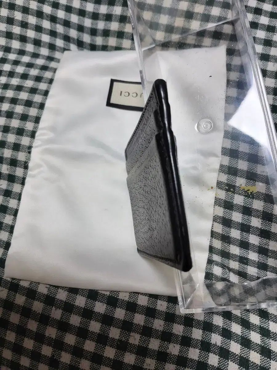 グッチ GUCCI 二つ折り財布 ダブルG ・ブラック レザー ブラック