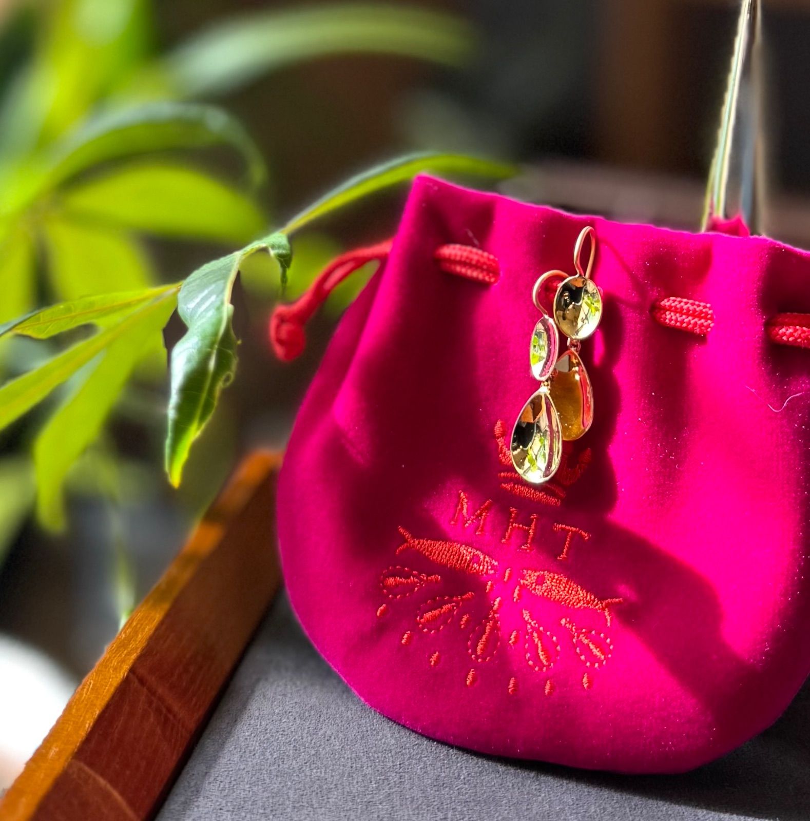 マリーエレーヌドゥタイヤック◇K22*スモールミラードロップピアス