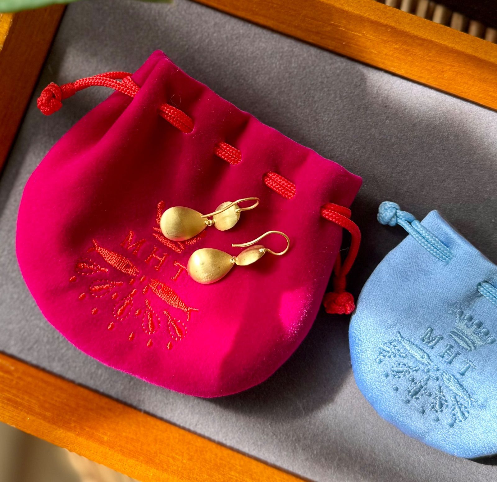 マリーエレーヌドゥタイヤック◇K22*スモールミラードロップピアス