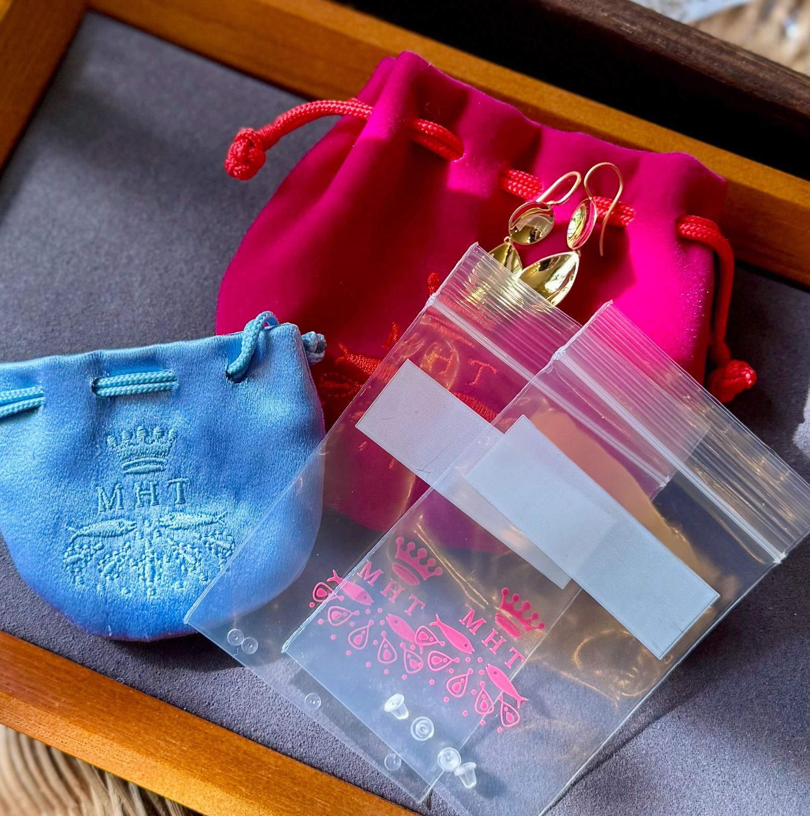 マリーエレーヌドゥタイヤック◇K22*スモールミラードロップピアス