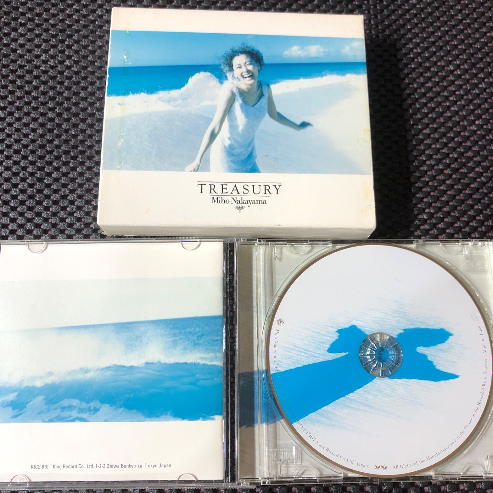 【美品】中山美穂/トレジュアリー【初回盤ブックレット付】 中山美穂ベストアルバム 『トレジュアリー』【初回限定盤 特殊