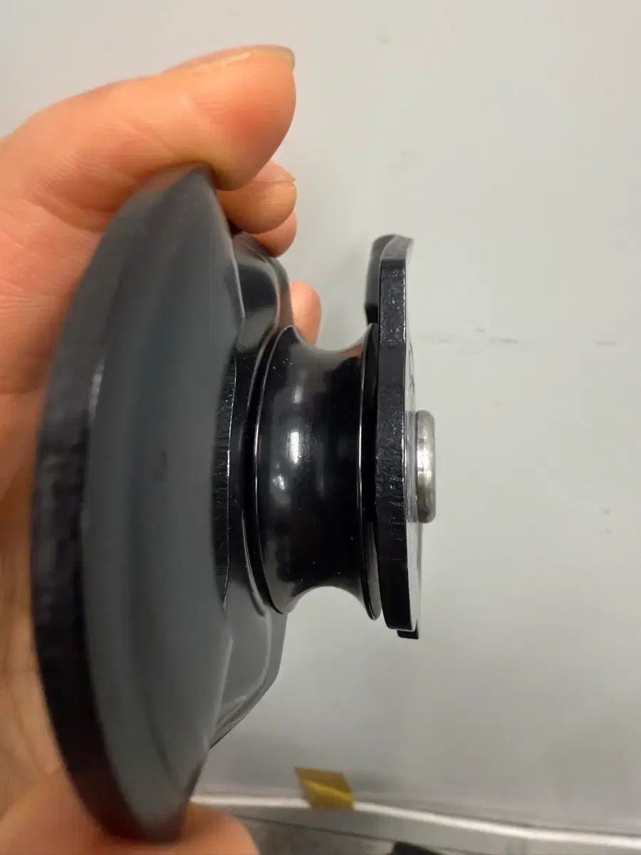  ペツル レスキュー プーリー ブラック 登山便利グッズ その他 登山 クライミング用品