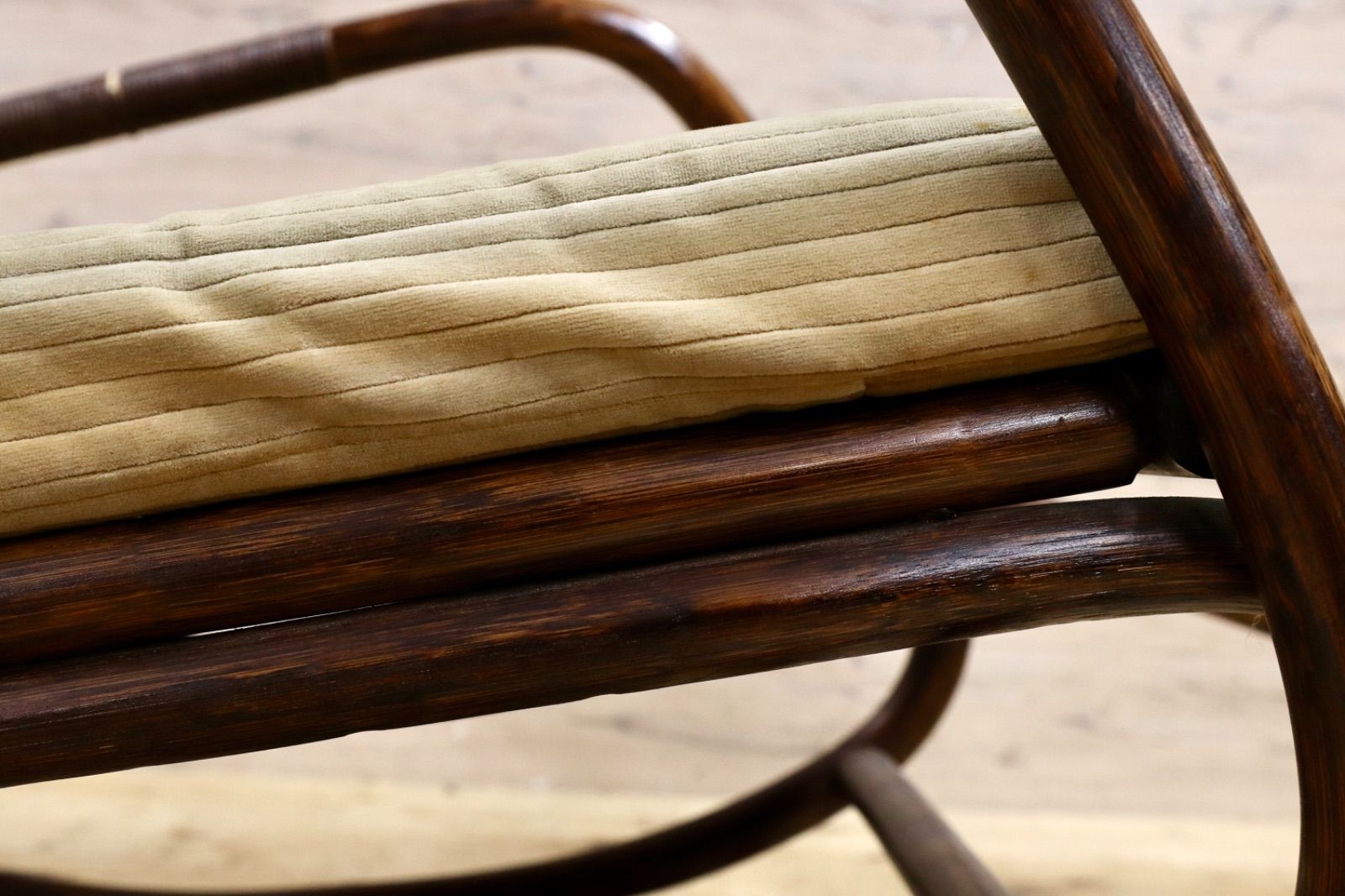 GMIK756○ヴィンテージ ロッキングチェア 揺り椅子 ラタン アジアン 和