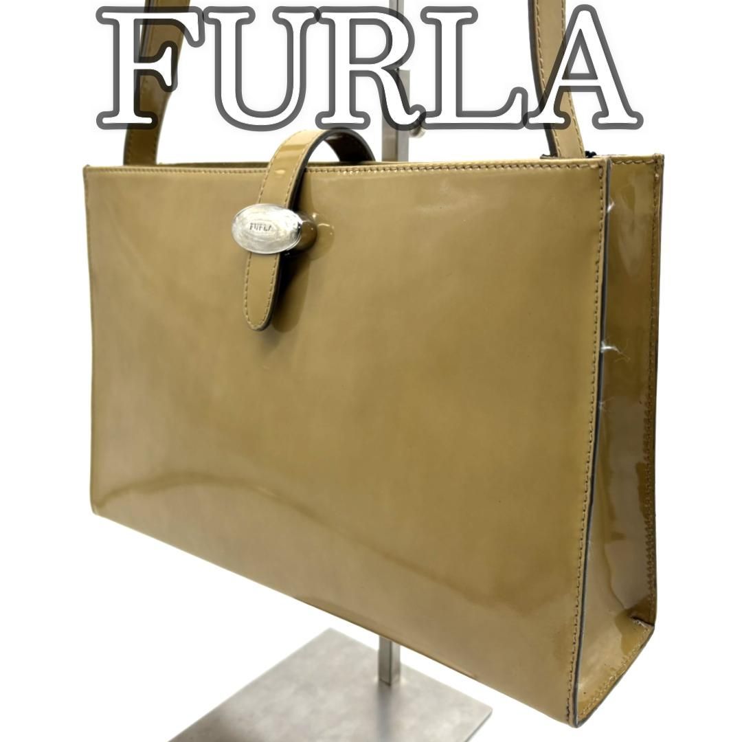 フルラ FURLA ショルダーバッグ パテントレザー エナメル ベージュ 