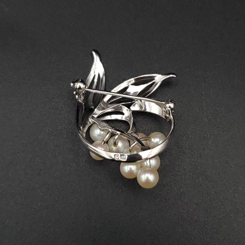 【未使用保管品】ミキモト　アコヤ　本真珠　パール　ブローチ　シルバー　リーフ 楽天市場】ミキモト パール 真珠 ブローチ シルバー レディース 【中古