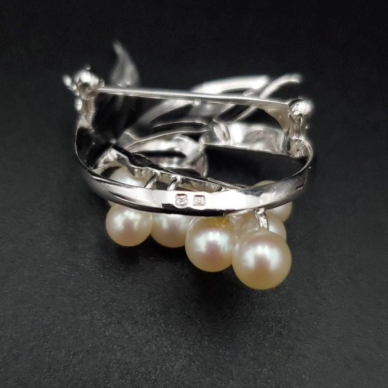美品 MIKIMOTO ミキモト ブローチ アコヤパール 本真珠 リーフモチーフ
