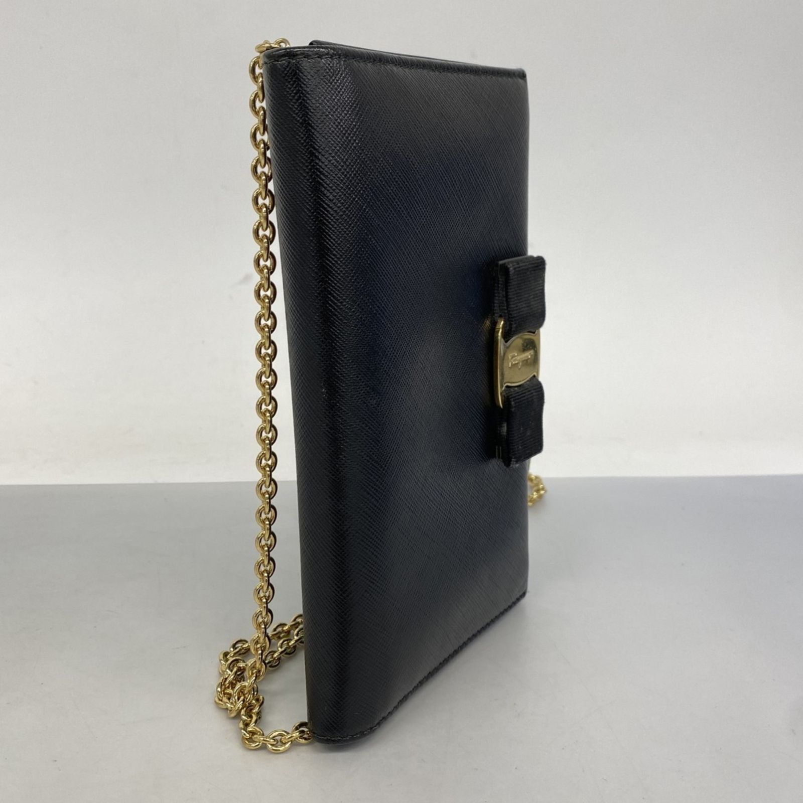 サルヴァトーレ フェラガモ Salvatore Ferragamo サルヴァトーレフェラガモ 財布 ショルダーウォレット ヴァラ レザー ブラック レディース