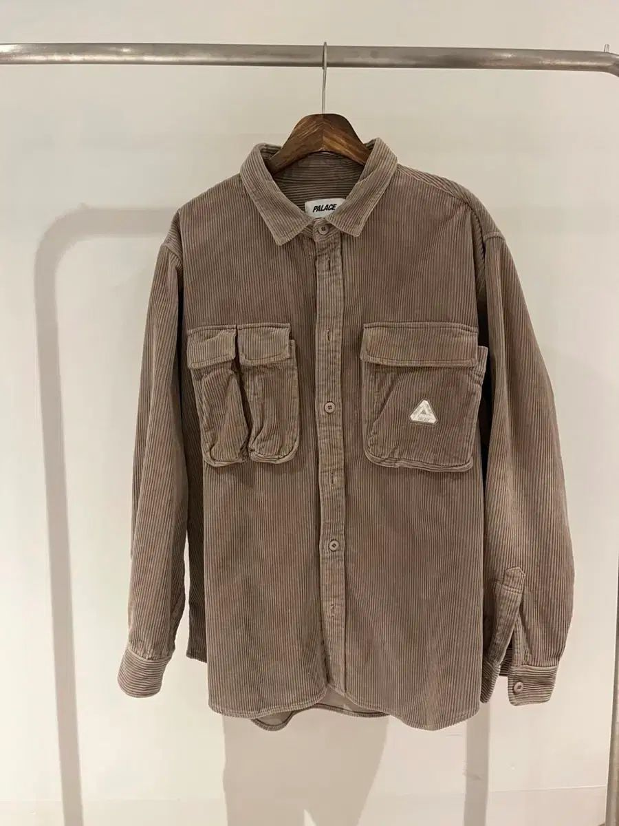 Palace Corduroy L S シャツ Grey