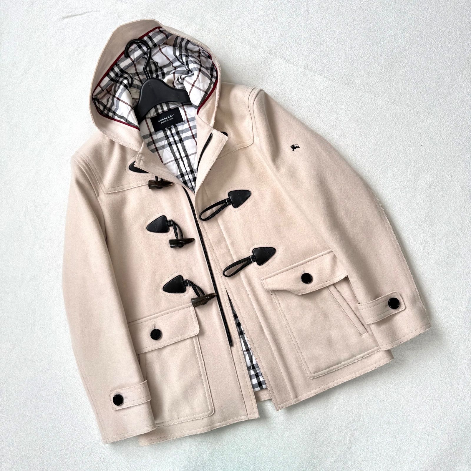 BURBERRYブラックレーベル ダッフルコート　ホワイト　L 美品・サイズM✨バーバリー ブラックレーベル ノヴァチェック ウール