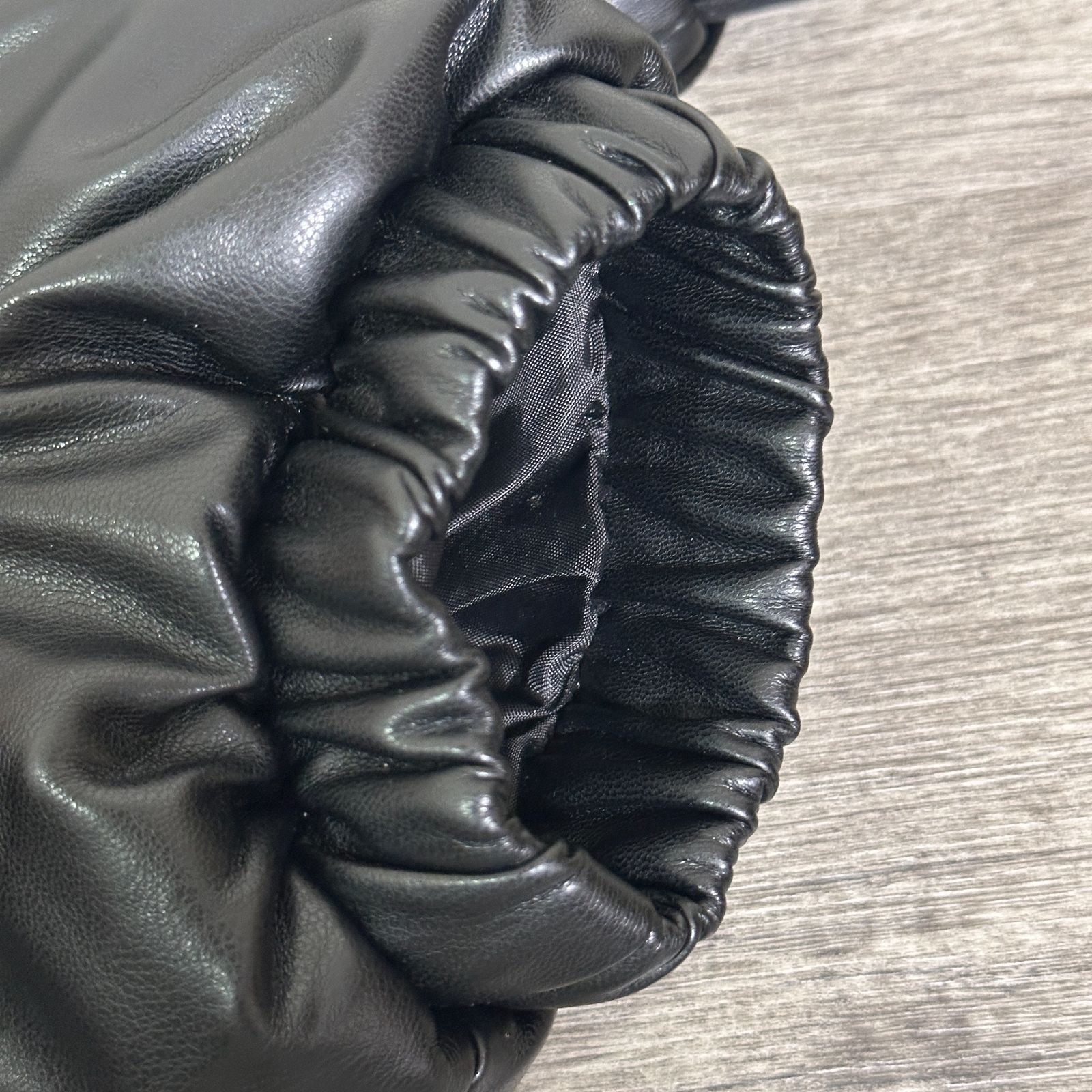 訳あり FOLLOWIN クロップドハイネックぺディンジャンパー ショート丈 