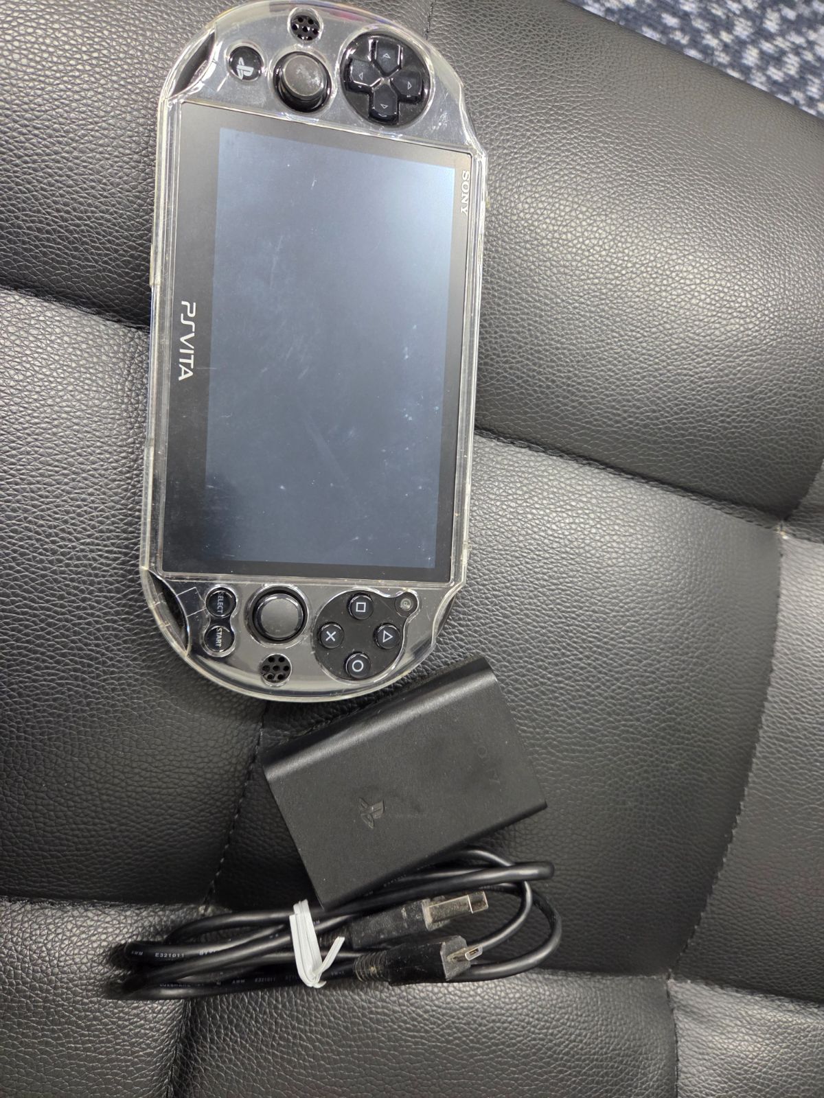 SONY ソニー PS Vita PCH-2000 Wi-Fiモデル 本体 ブラック 充電器付き