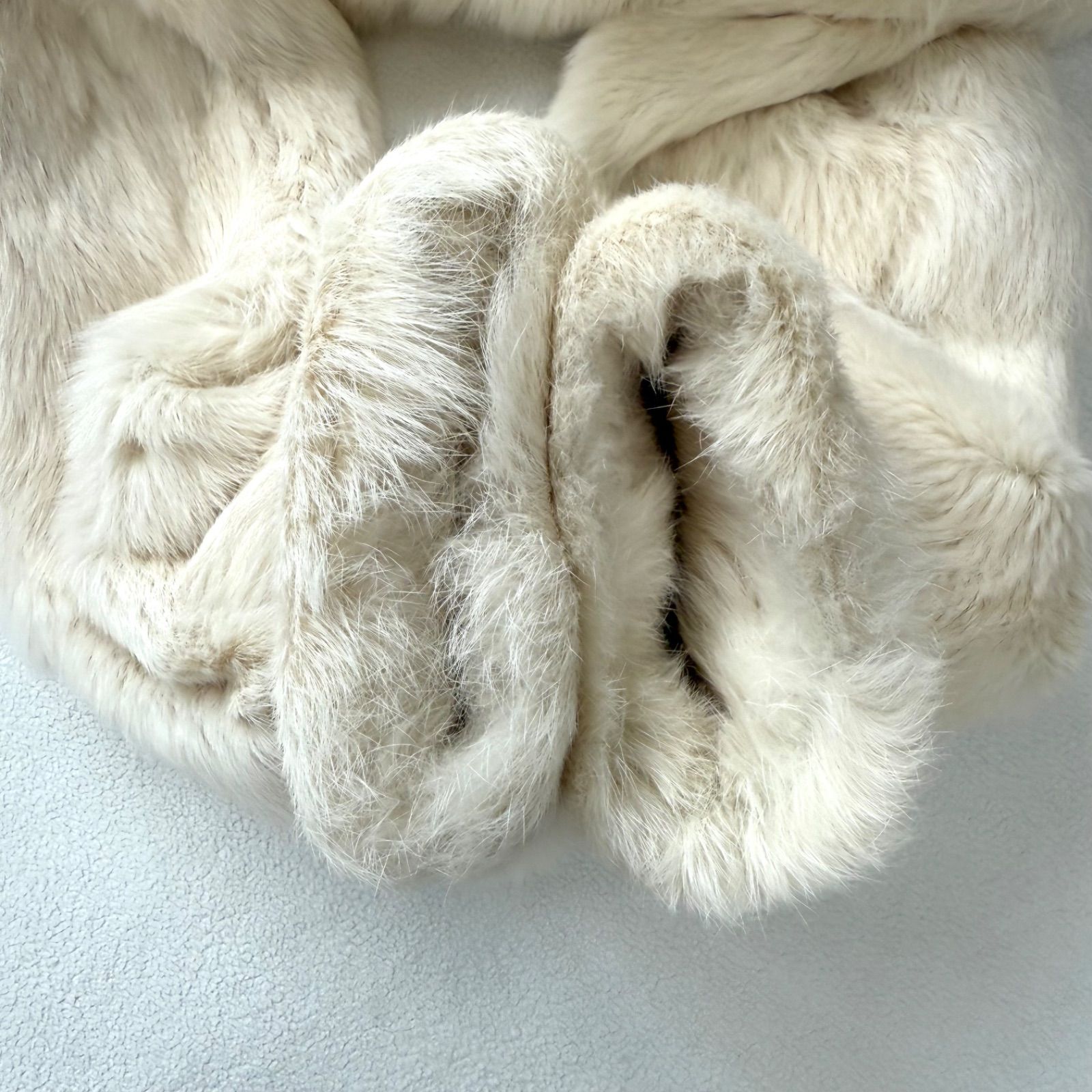 【美品】セオリー 毛皮 ラビット ファー コート クロップ 極暖 M theory(セオリー) リバーシブル中綿ラビットファーコート 13133